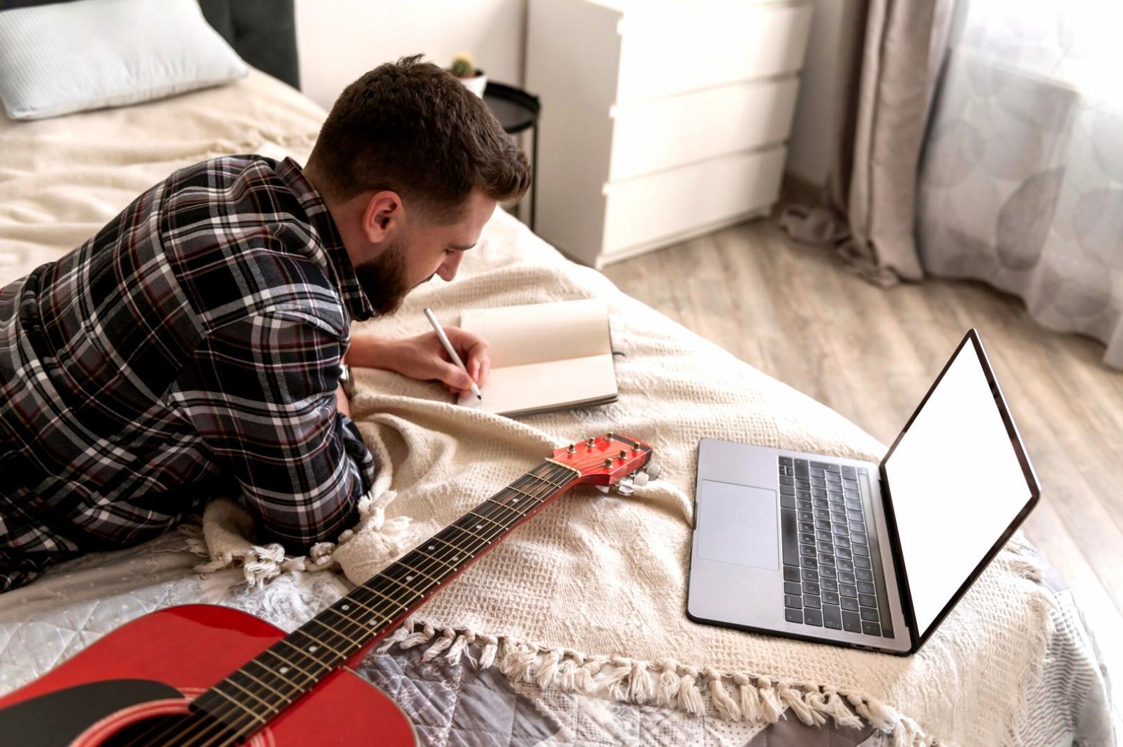 Moderne Lernumgebung für Finanzschulung